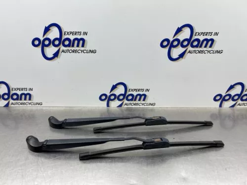 Ruitenwisserarm voor-8328031