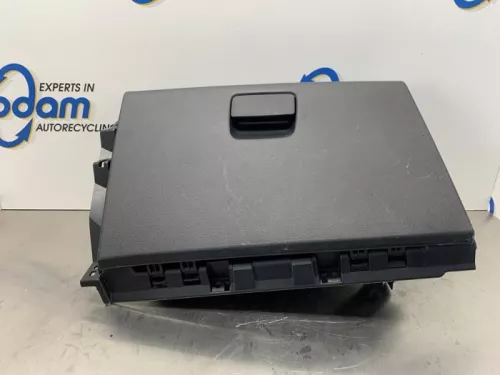 Dashboardkastje-8180437