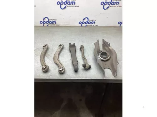 Draagarm rechts-achter-8296650