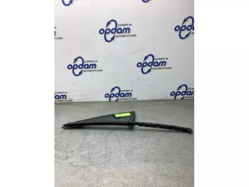 Driehoeks Ruit rechts-voor-8202833