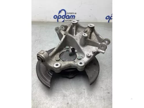 Fusee rechts-achter-8236219