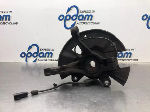 Fusee rechts-voor-8106867