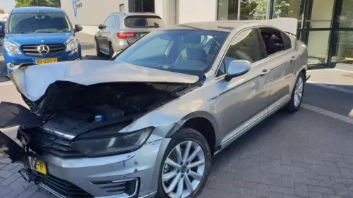 Fusee rechts-voor-7881982