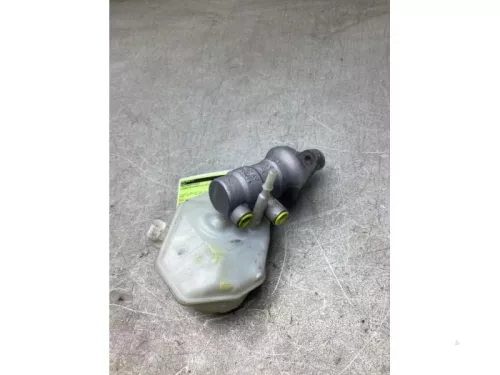 Hoofdremcilinder-7867513