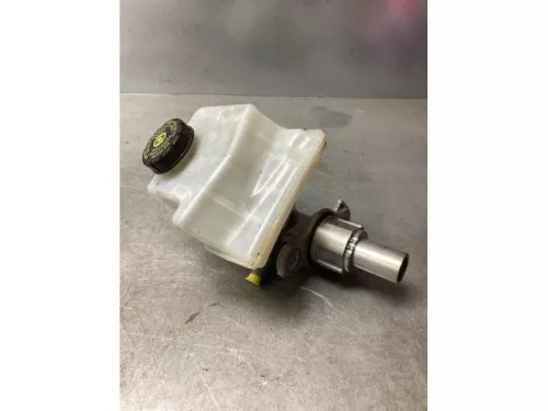 Hoofdremcilinder-8115269