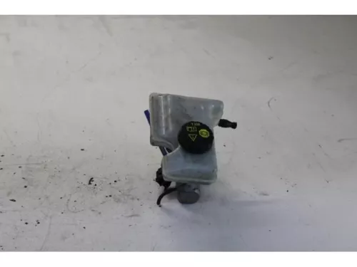 Hoofdremcilinder-7614145