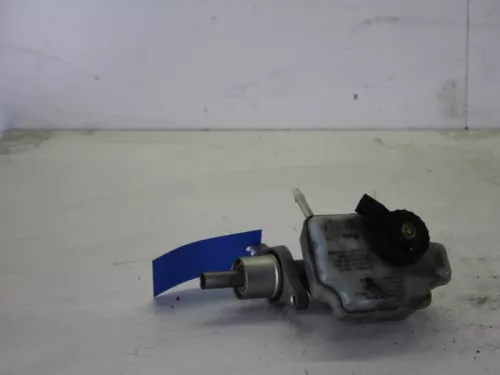 Hoofdremcilinder-7854176