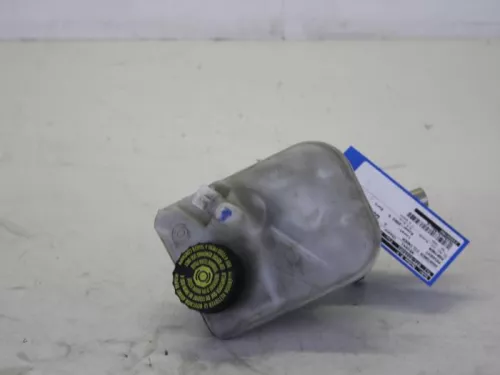 Hoofdremcilinder-7608658