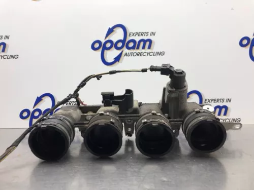 Inlaatspruitstuk-8175869