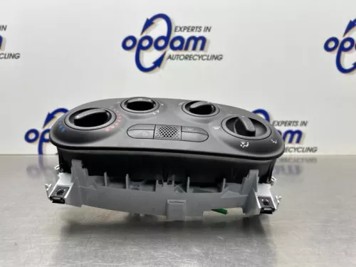 Kachel Bedieningspaneel-8228325 Kachel Bedieningspaneel-8228325